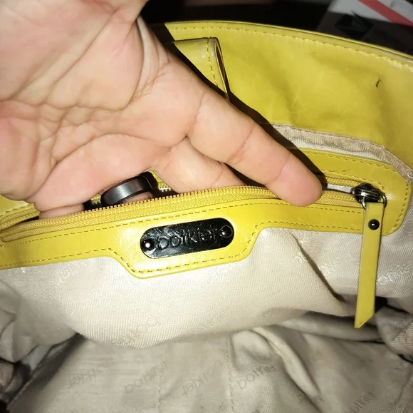 Botkier Yellow Leather Shoulder Bag. - Picture 7 of 15